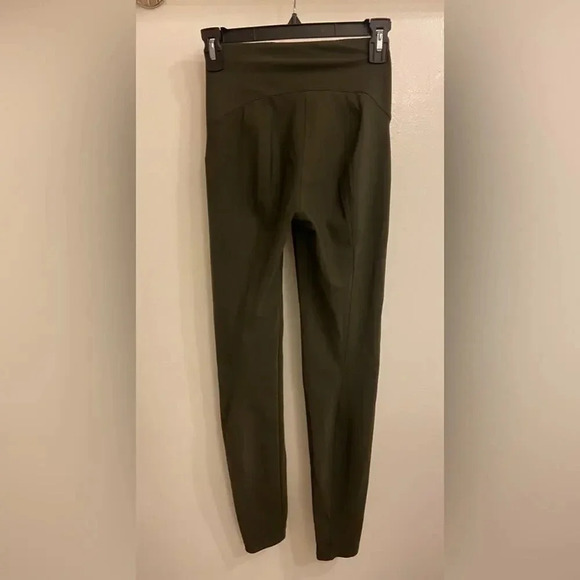 Lululemon Here to There High-Rise 7/8 Pant Olive Green Size 2 - Picture 5 of 8
